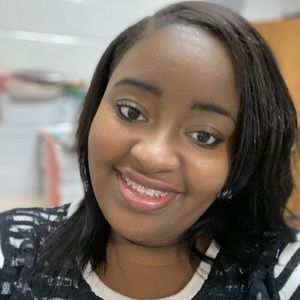 Meet your Posher, Whitney